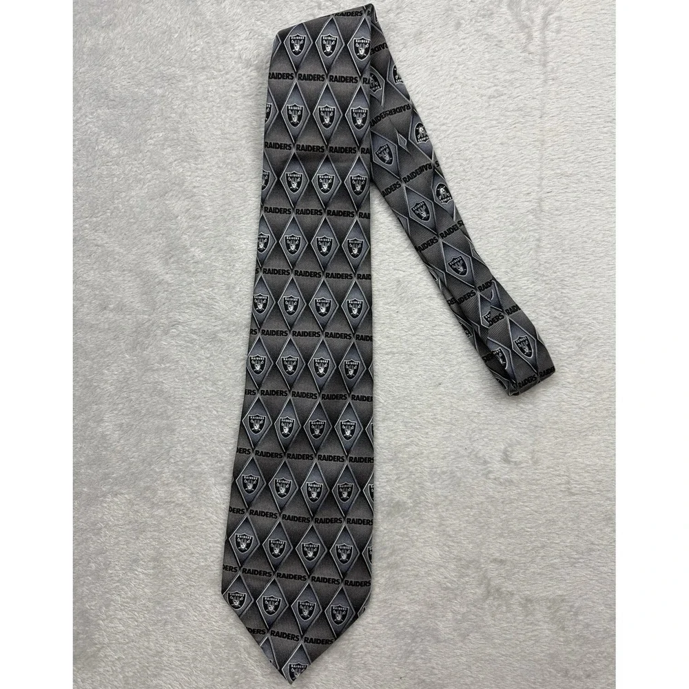 NFL Raiders Logo Woven Silk Tie Gray/Black Geometric Pattern Pointed Style